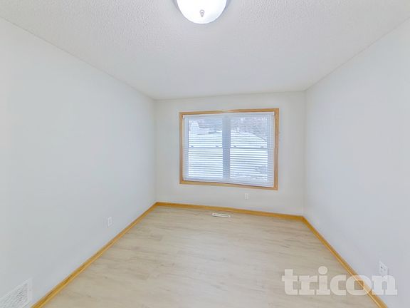 4th image of 2202 Marilyn Ave