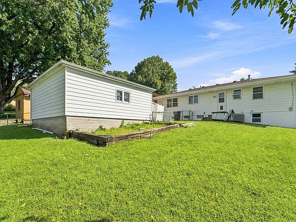 5th image of 2432 Mansfield Dr