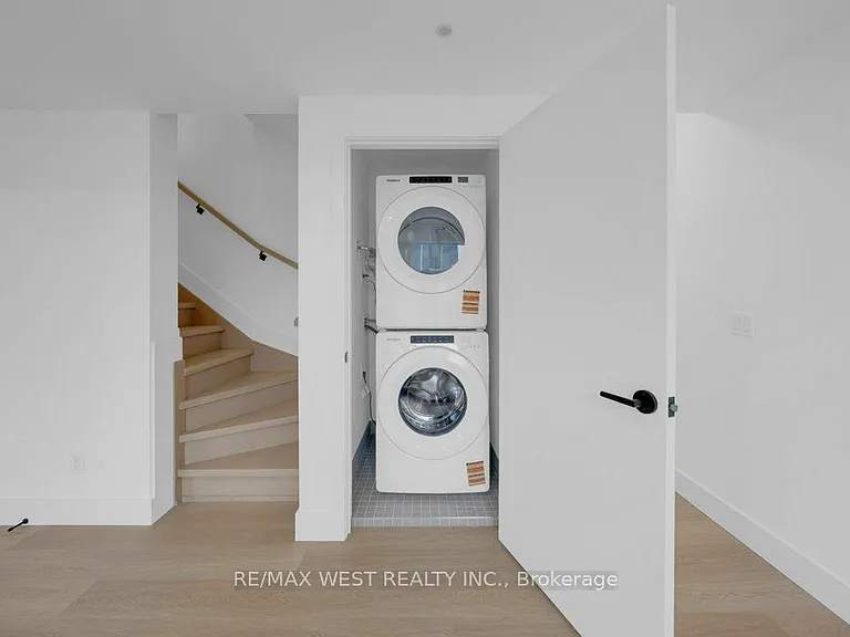 502 Atlas Ave #D — Photo 12