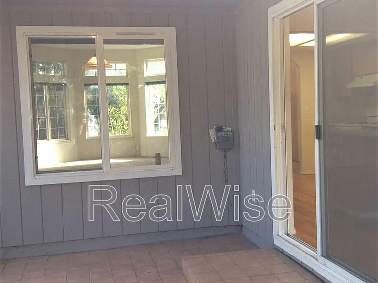 804 Corey Dr — Photo 12