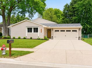 504 Forestwood Dr, Columbus, OH 43230