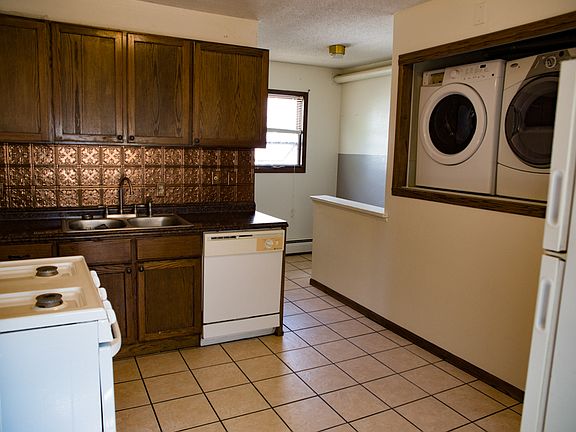 2nd image of 513 8th Ave SE APT 1