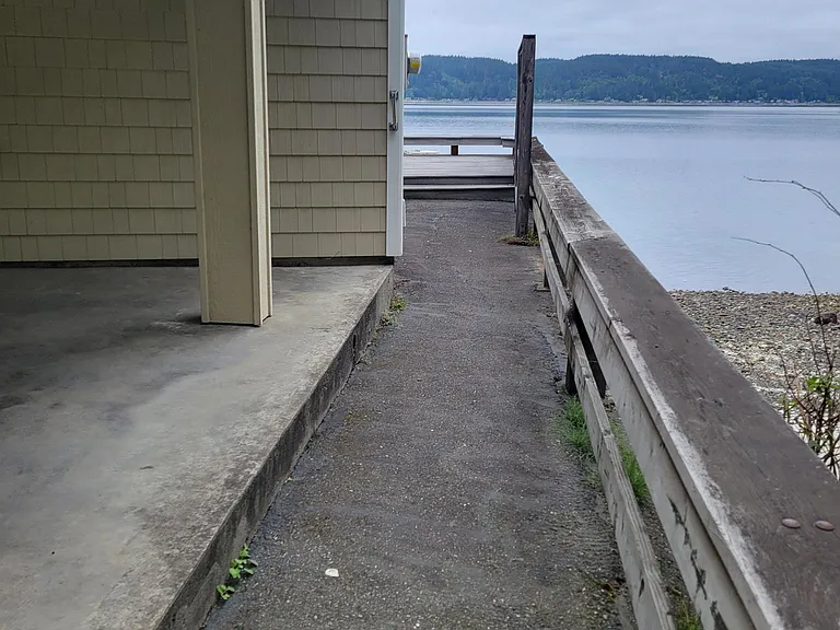 13911 E State Highway 106 — Photo 4