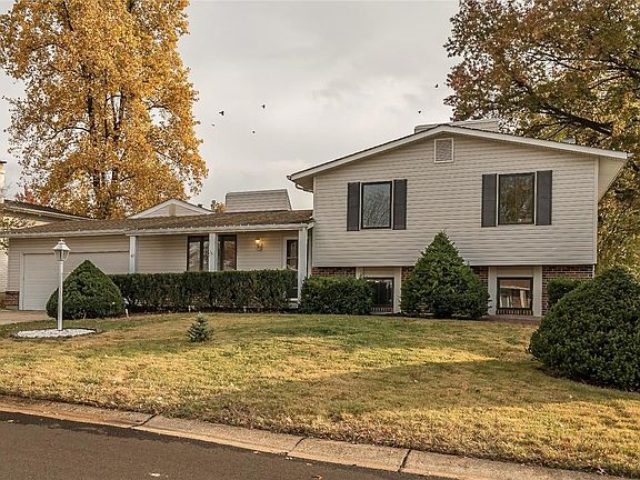 This Quad Level Home has plenty of room!