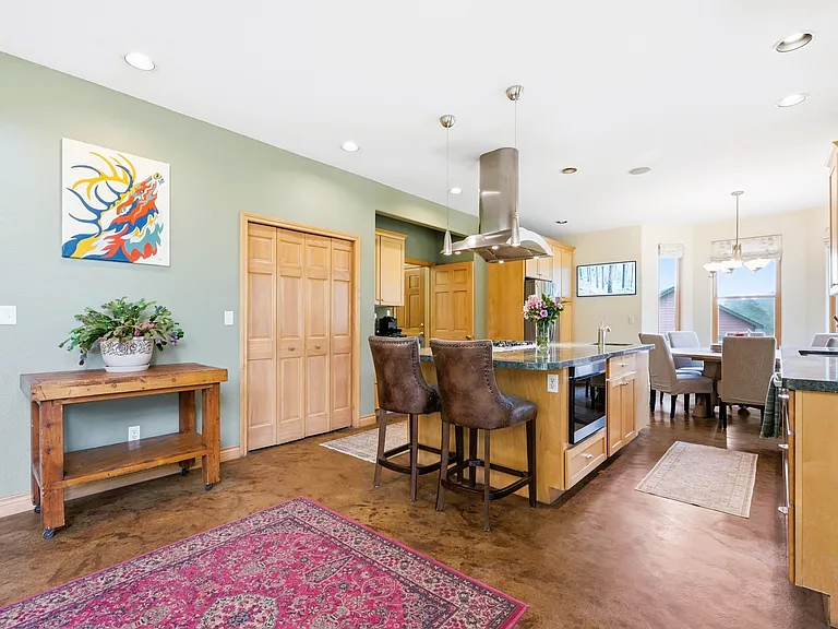 81 Elmgreen Ln — Photo 8