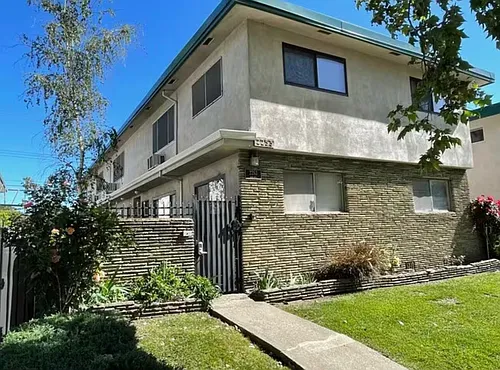 2253 2nd Ave #4 Photo 1