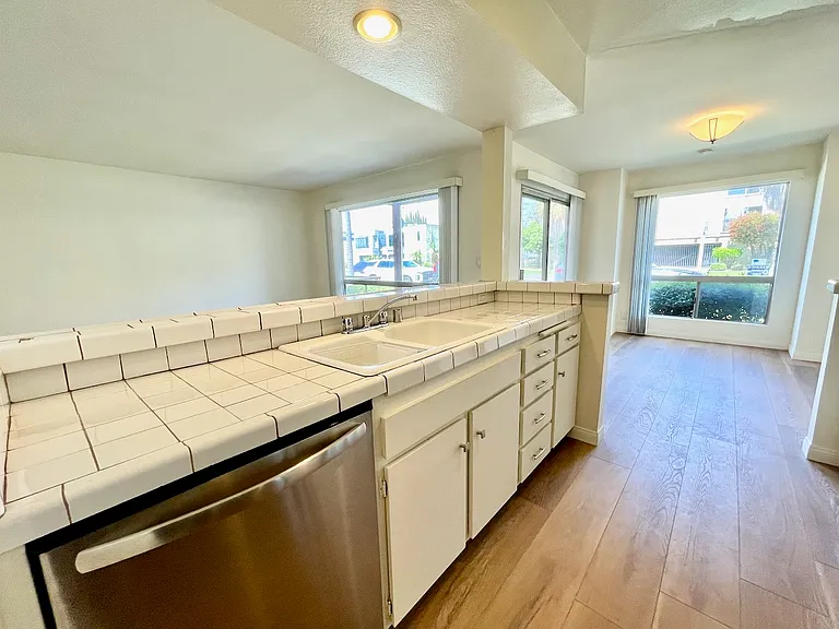 5958 E Naples Plz #NA — Photo 34