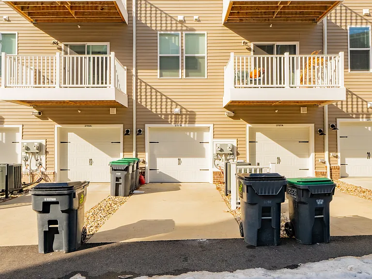 2707 Acadia Dr #B — Photo 37