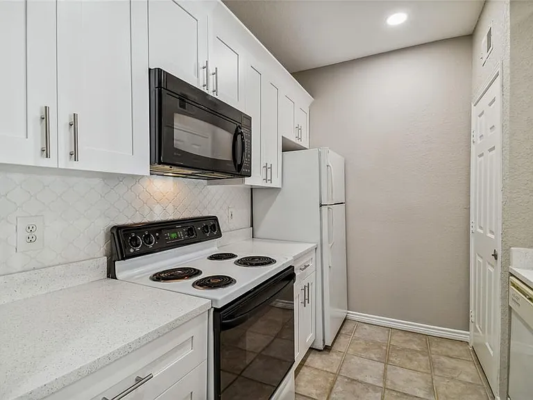 4307 Bayside Village Dr #104 — Photo 24