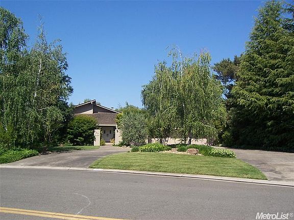 3rd image of 19425 N Tami Ln