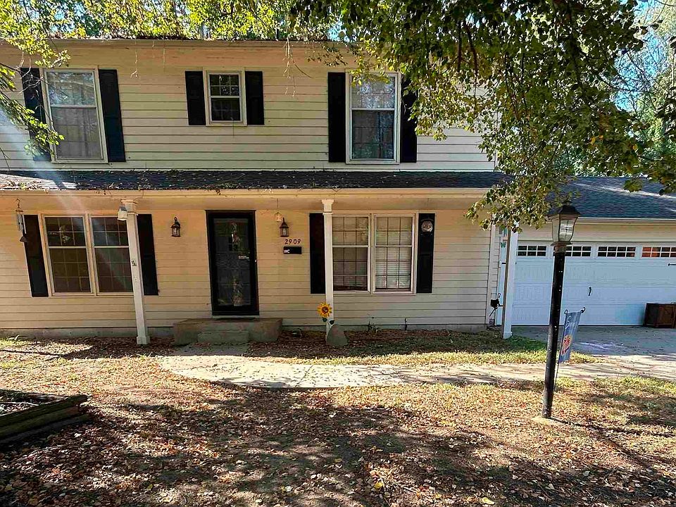 1st image of 2909 SW 33rd Cir
