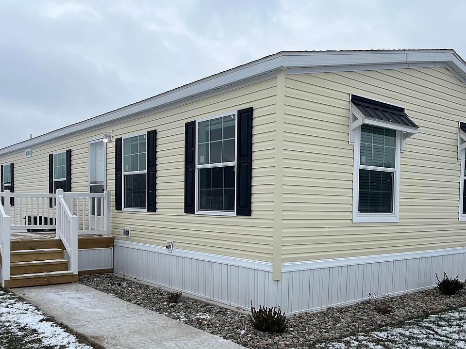 Exterior Image-1-Adventure Parke Place