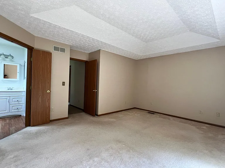 758 N Starr Dr — Photo 24