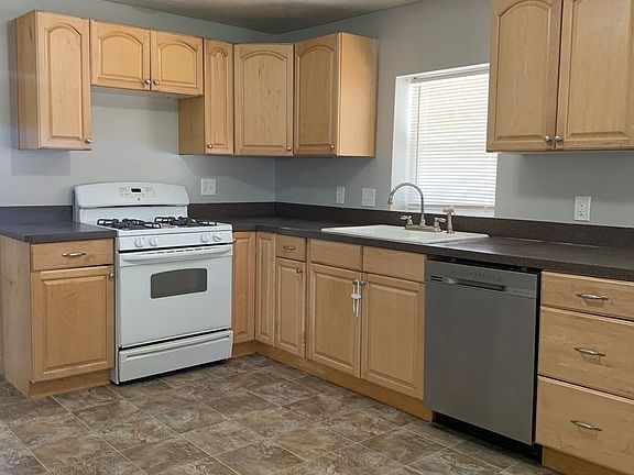 2nd image of 423 E 450 S