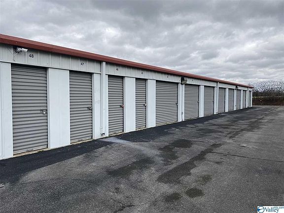 5th image of 1441 Charity Ln