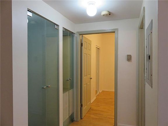 4th image of 2615 Collins Ave APT 35