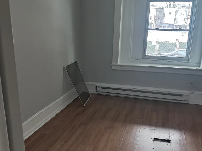 53 W Logan St #1 — Photo 4