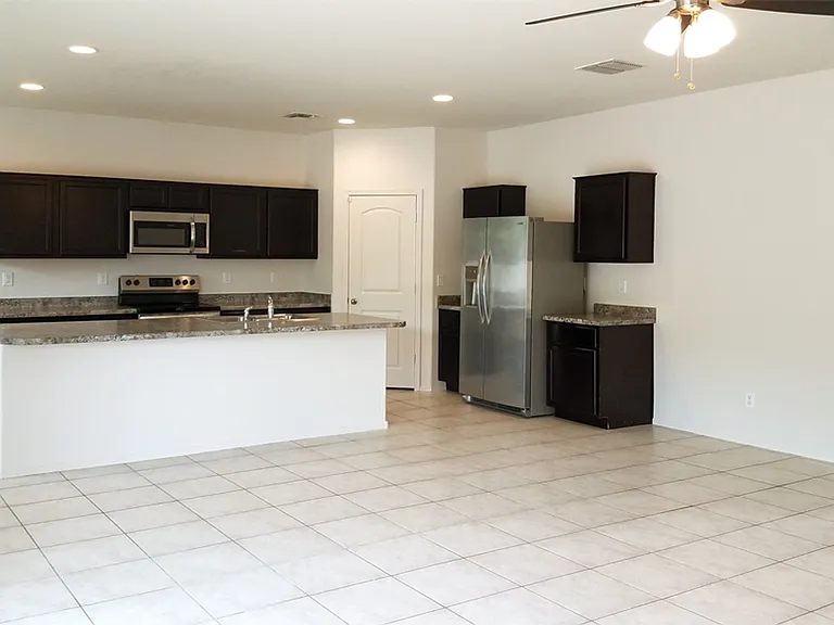 11700 E Cliffrose Ln — Photo 40