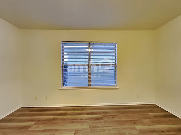 7711 Cortland Oak — Photo 21