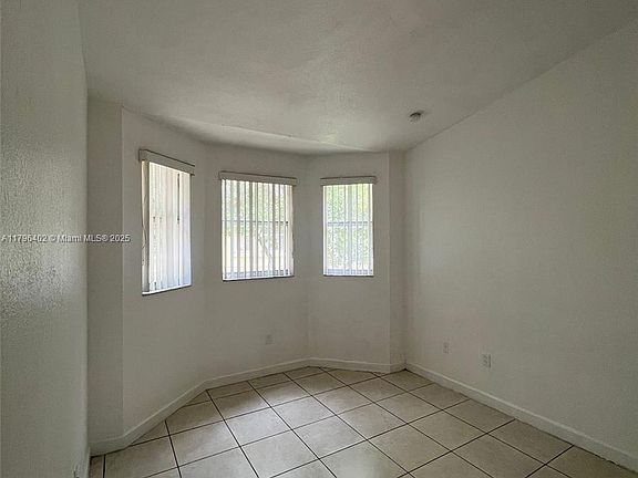 3rd image of 1661 SE 28th St Unit 206