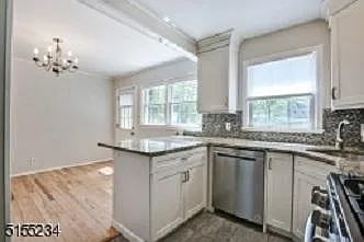 298 La Grande Ave — Photo 10