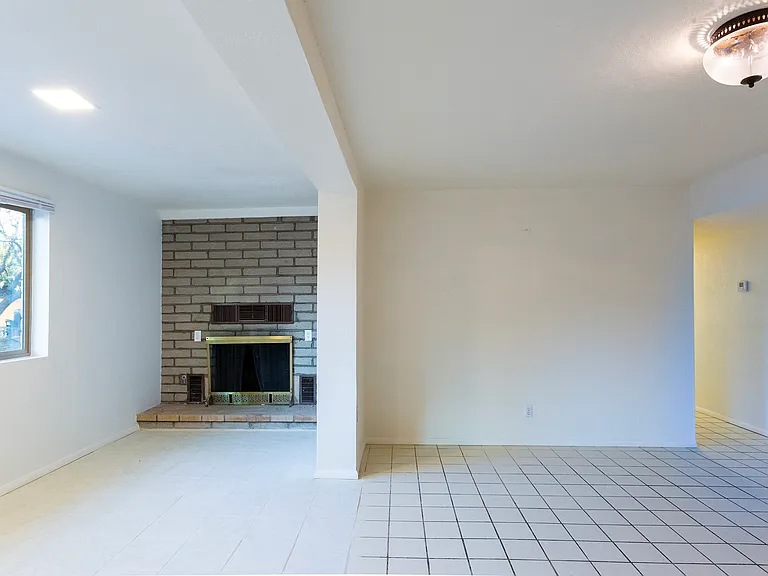 1714 W Meadow Hills Dr — Photo 15