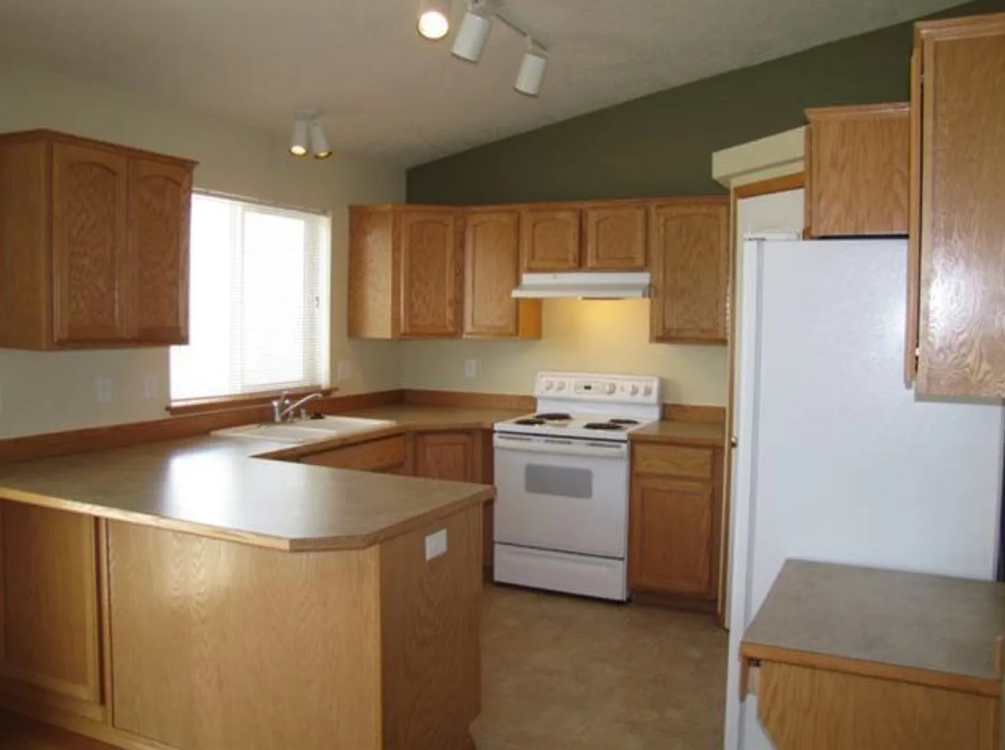 *Coming Soon 10/23/26* 4 Bed 3 Bath Home On A Cul-de-Sac Cheney Subdivision — Photo 2