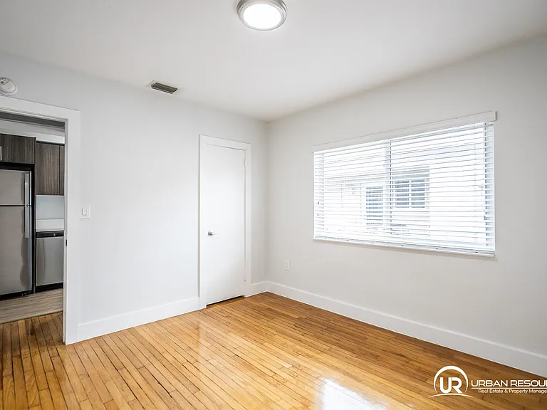 117 S Shore Dr #8 — Photo 15