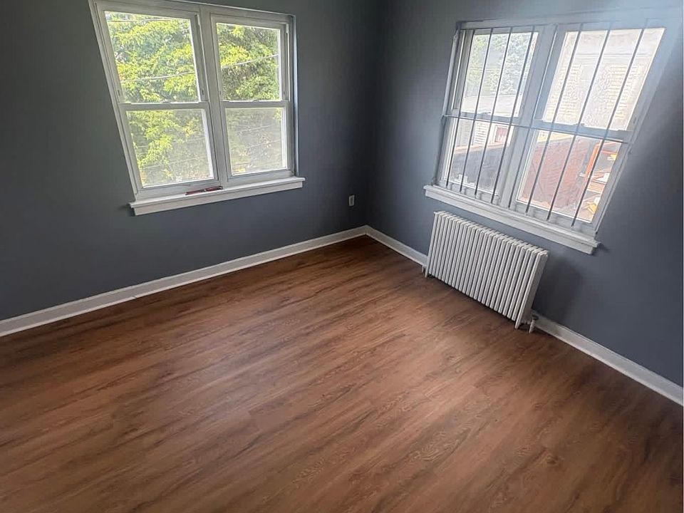 2nd image of 1123-1127 Chestnut St #1
