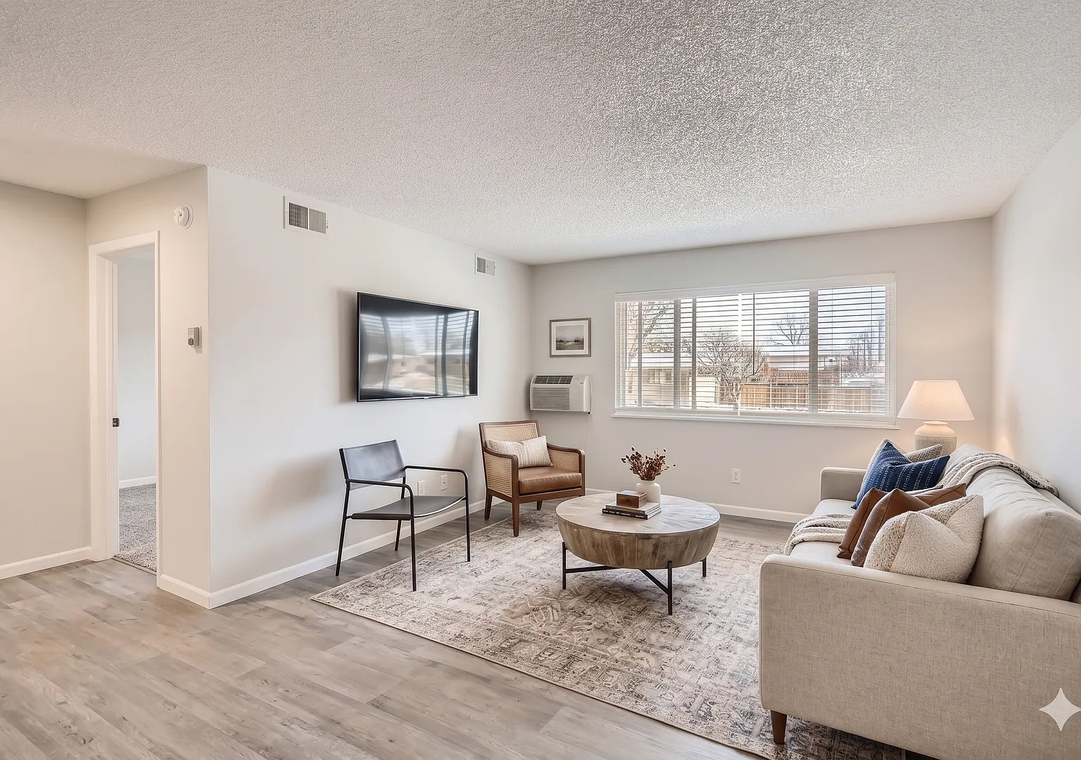 Riverbend Apartments — Photo 4