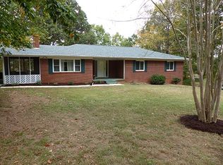 407 Kingswood Dr, Forest City, NC 28043
