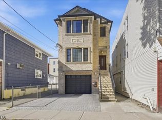 322 Cross St, Harrison Town, NJ 07029