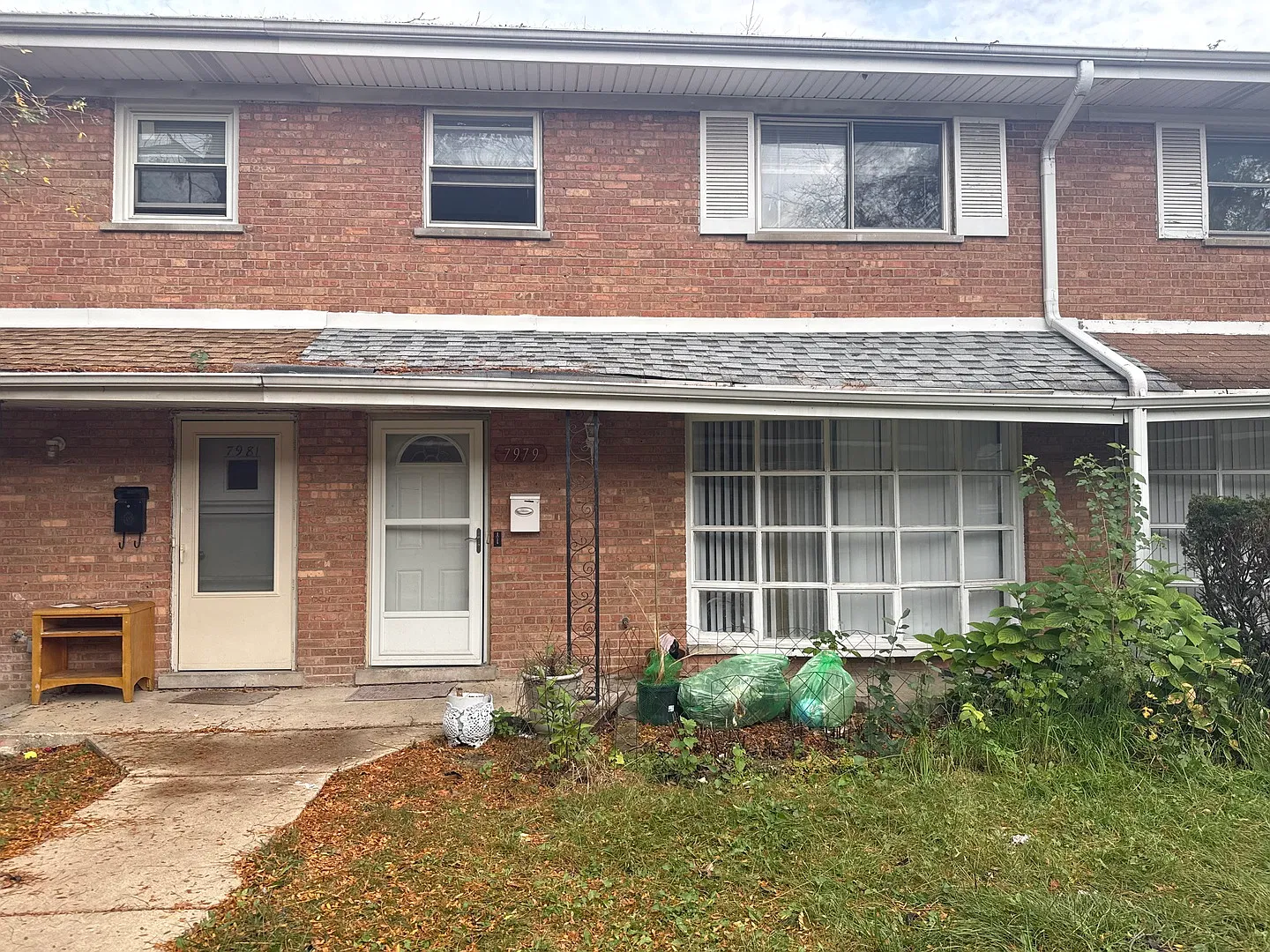 3 bed, 1.5 bath, 1333 sqft, $2,600 — Photo 1