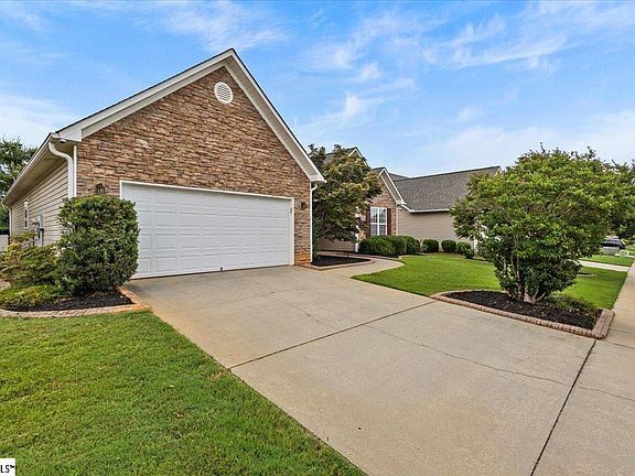 2nd image of 112 Wild Thorn Ln