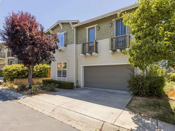 21279 Highland Dr, Castro Valley, CA 94552