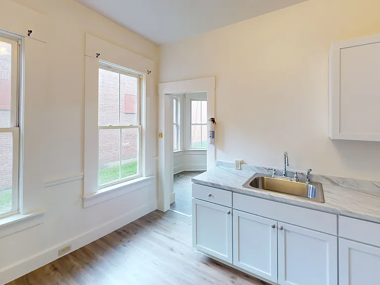 89 Hanover St #2 — Photo 1