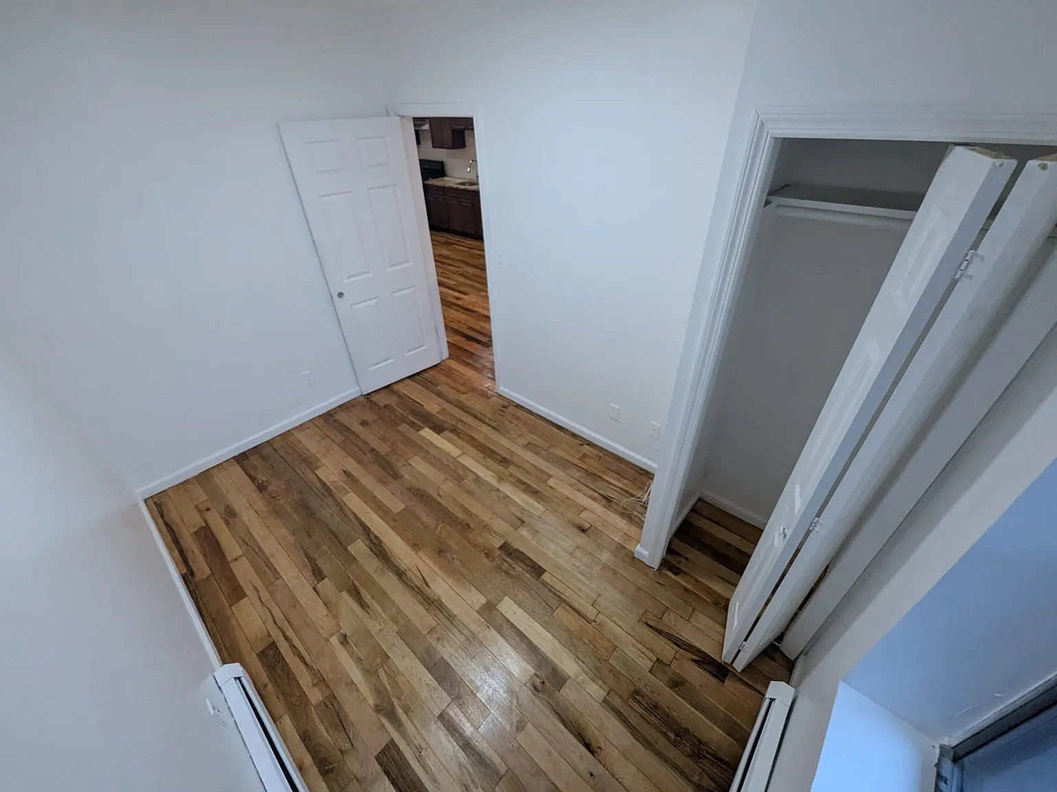 2 bed, 1900 sqft, $1,837 — Photo 3