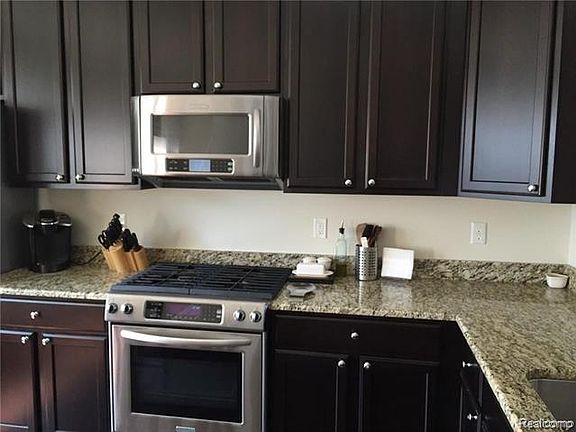 4th image of 27931 Middleton Dr #1