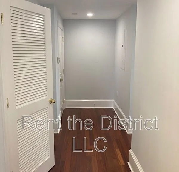 1324 Euclid St NW #205 — Photo 12