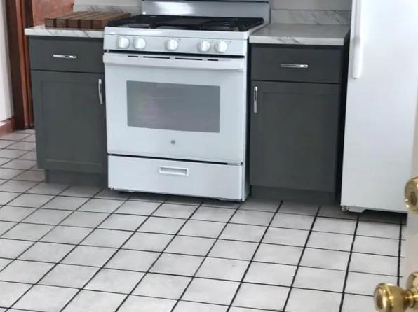 3 Lowe St #1, Peabody, MA 01960