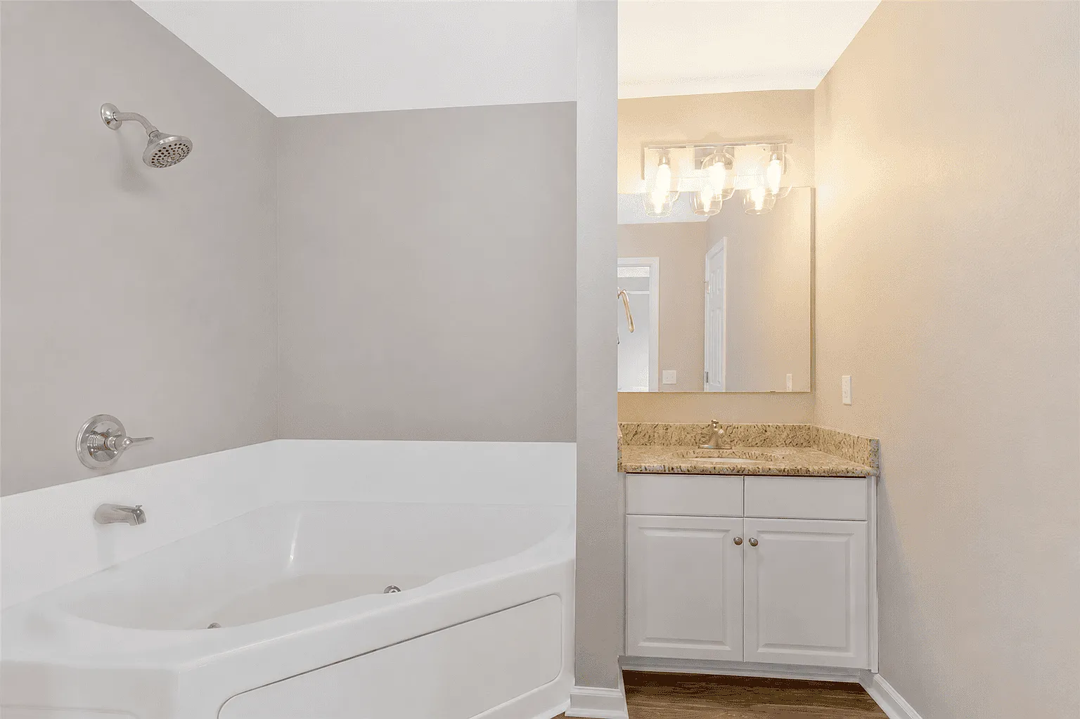 3 bed, 1540 sqft, $2,300 — Photo 4