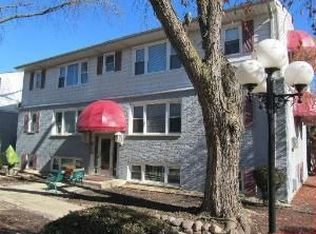 9445 Lawrence Ave #2995, Schiller Park, IL 60176