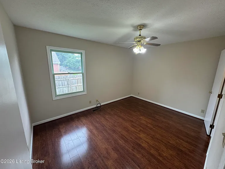 8600 Tannen Dr — Photo 15