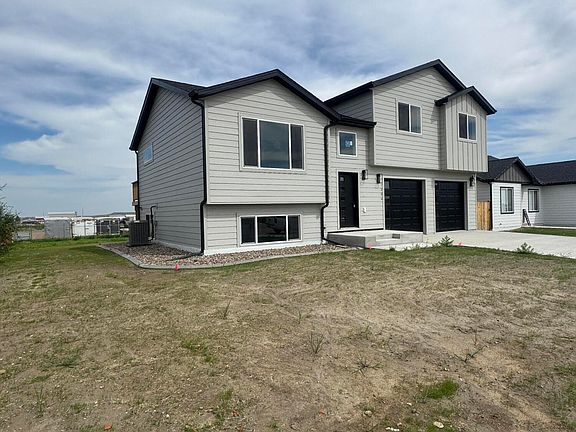 2nd image of 1206 9th St SW