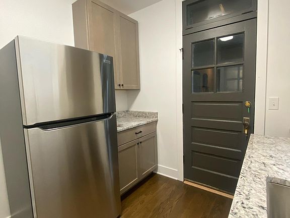 5th image of 3922 N Leclaire Ave APT 1