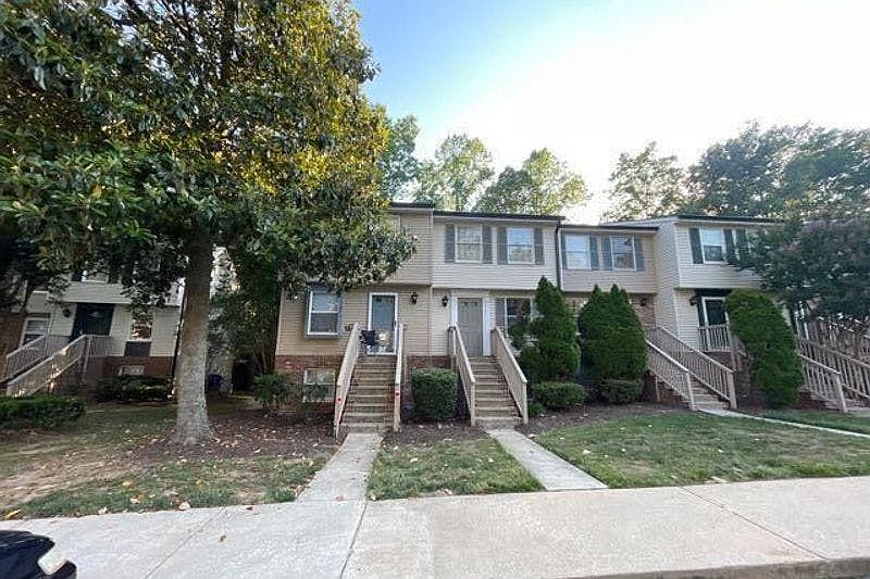 1st image of 7727 Kelly St
