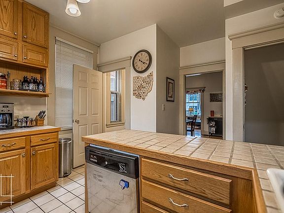 4th image of 34 W Hubbard Ave #34