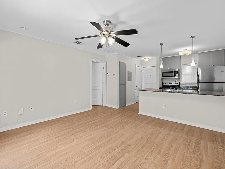 1422 Collier St #206 — Photo 4