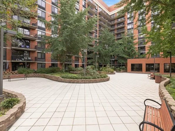 700 Grove Street image 17 of 18