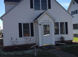 165 Edgewood Ln, West Bend, WI 53095